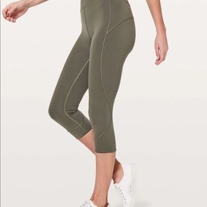 Lululemon In movement crop